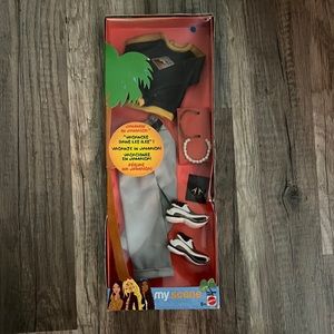 Mattel 2003 My Scene Fashion Gray/Brown Top, Gray Slacks C4887